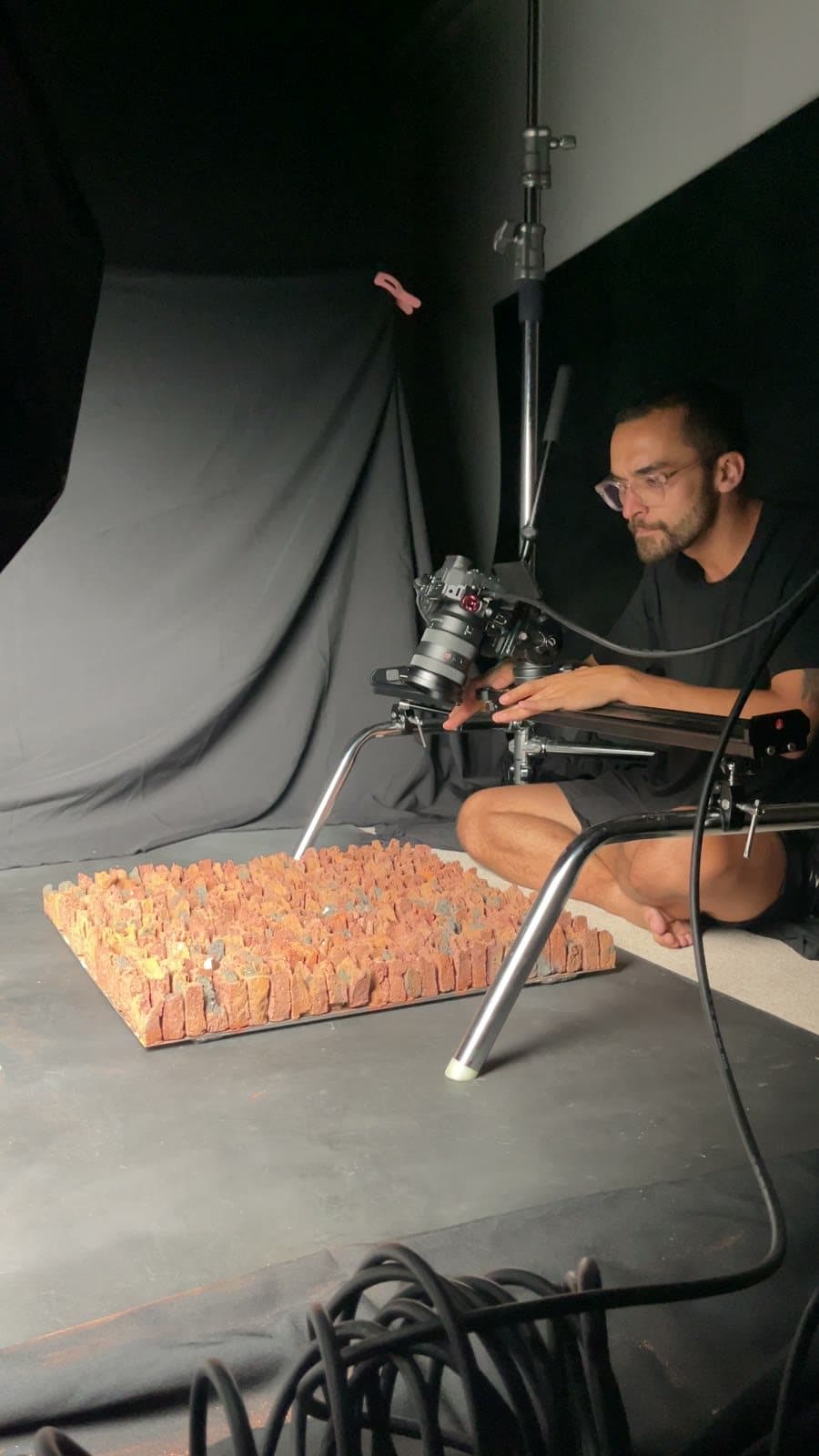 Filming a work with the slider