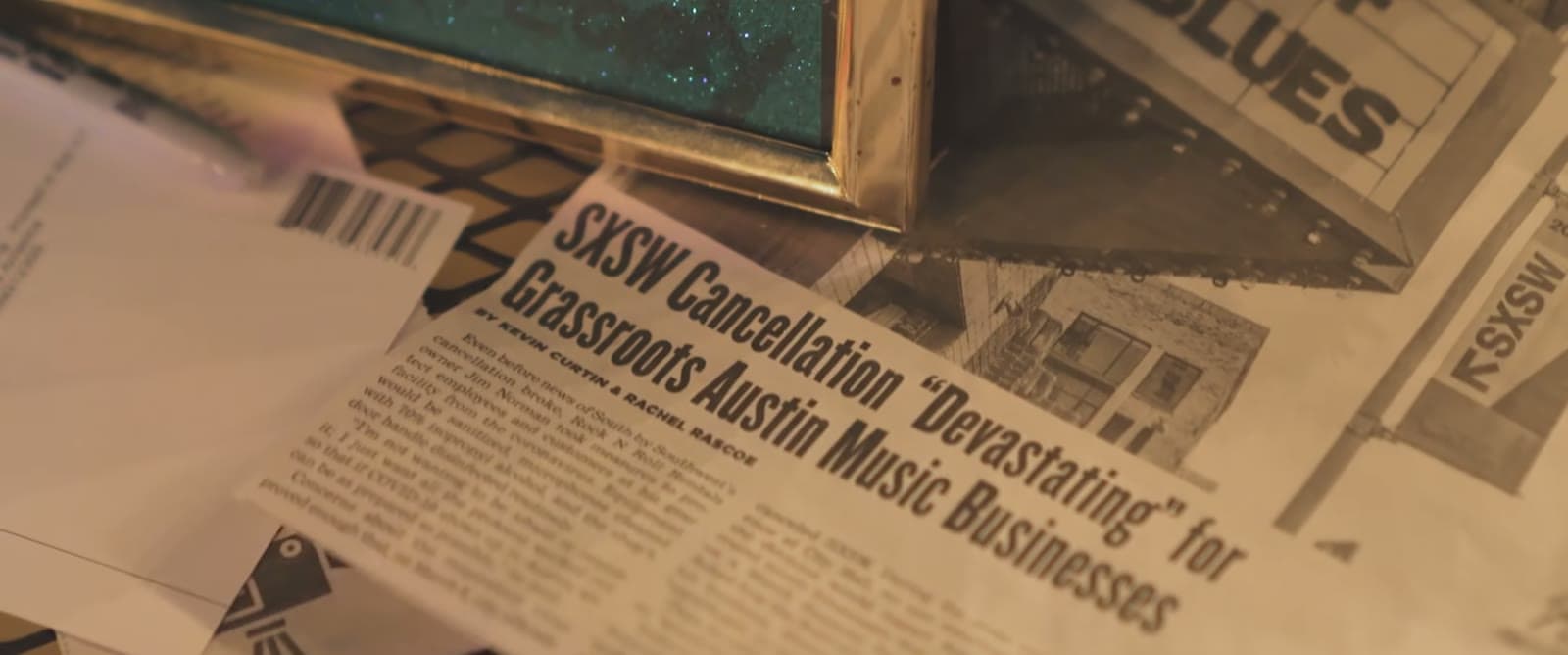 The newspaper with the news of the cancellation